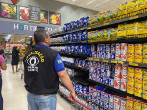 Read more about the article Operação Cesta Básica: Ipem-AM reprova 23 marcas de farinha, arroz e feijão comercializadas em Manaus e Região Metropolitana