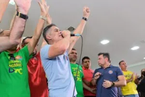 Leia mais sobre o artigo Em votos válidos David Almeida cresce com 53,5% e Alberto cai para 46,5%, divulga Eficaz
