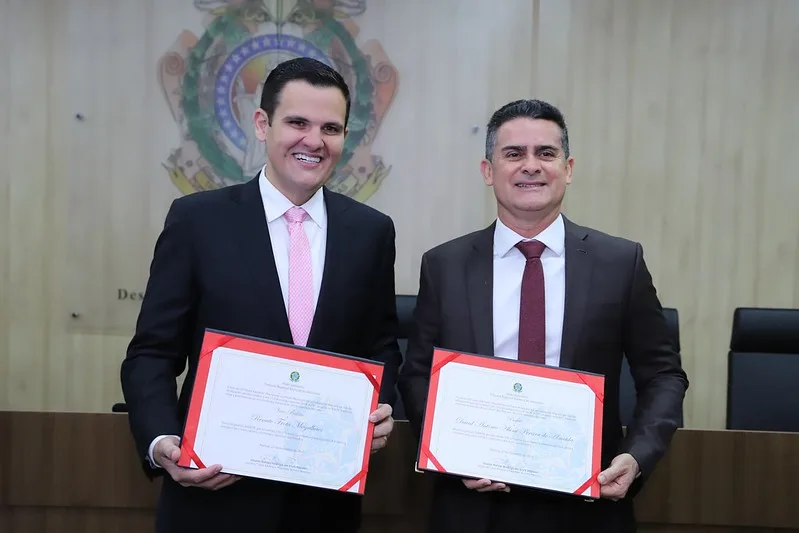 No momento, você está visualizando David Almeida e Vice-Prefeito Renato Junior são diplomados pelo TRE-AM