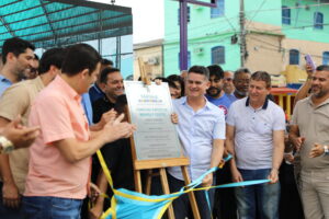 Read more about the article Prefeito de Manaus entrega complexo esportivo revitalizado no Armando Mendes