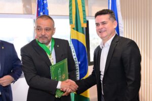 Read more about the article Prefeito David Almeida realiza visita de cortesia ao presidente do Tribunal de justiça do Amazonas