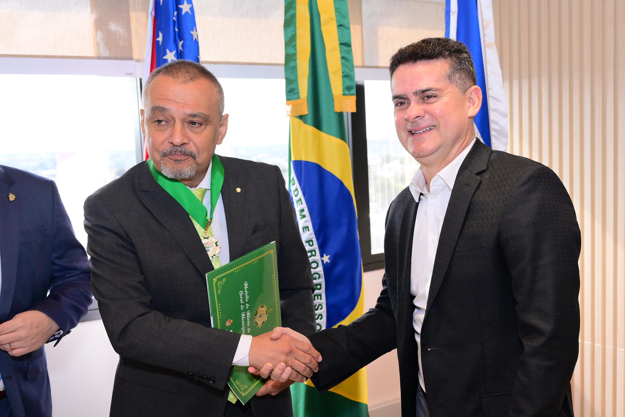 You are currently viewing Prefeito David Almeida realiza visita de cortesia ao presidente do Tribunal de justiça do Amazonas