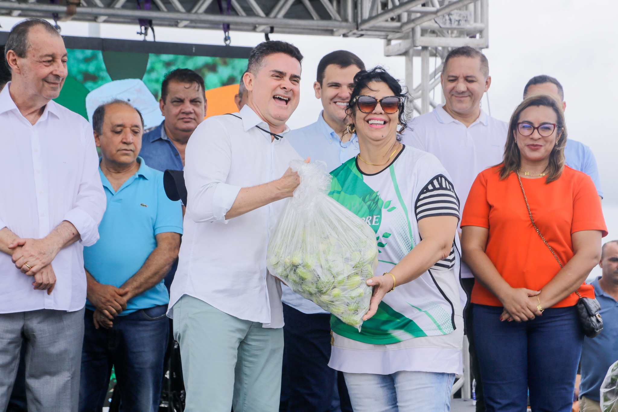 You are currently viewing David Almeida realiza entrega do Programa de Aquisição de Alimentos e fortalece a agricultura familiar