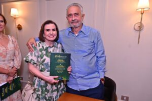 Read more about the article Presidente do TCE-AM participa de lançamento do livro ‘Brasil Pós-CF 88’, de Samuel Hanan