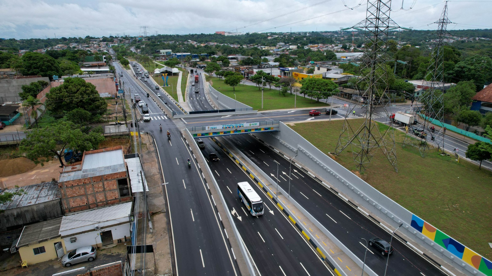 You are currently viewing David Almeida anuncia novos investimentos em mobilidade urbana, transporte público e segurança