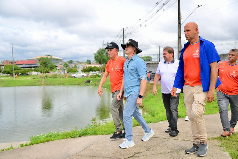 You are currently viewing Prefeito David Almeida vistoria ação em igarapés para prevenir alagamentos no inverno amazônico