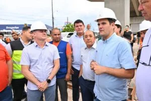 Leia mais sobre o artigo Prefeito de Manaus vistoria obra do viaduto Rei Pelé, que será entregue em maio
