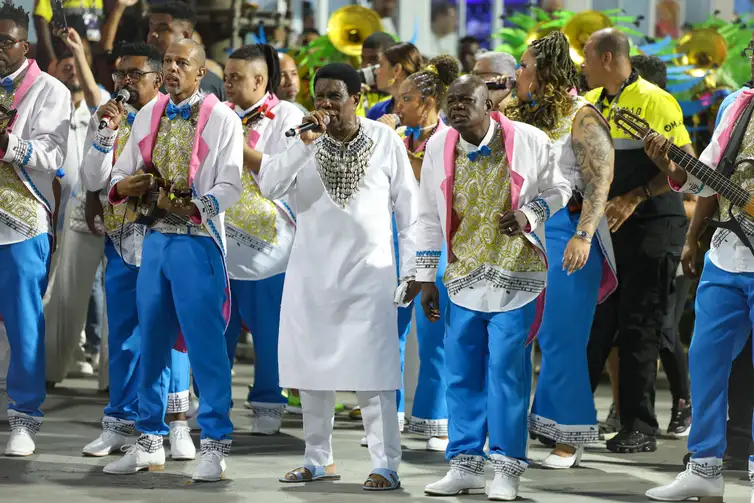 You are currently viewing Beija-flor conquista o 15º título do carnaval do Rio de Janeiro 2025