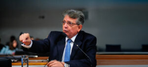 Read more about the article Deputado do AM pedirá relatoria para barrar nova Zona Franca no Distrito Federal
