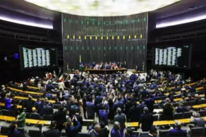 Leia mais sobre o artigo Câmara Federal aprova projeto que aumenta o número de vagas de Deputados. O AM poderá ganhar mais dois federais e 6 estaduais