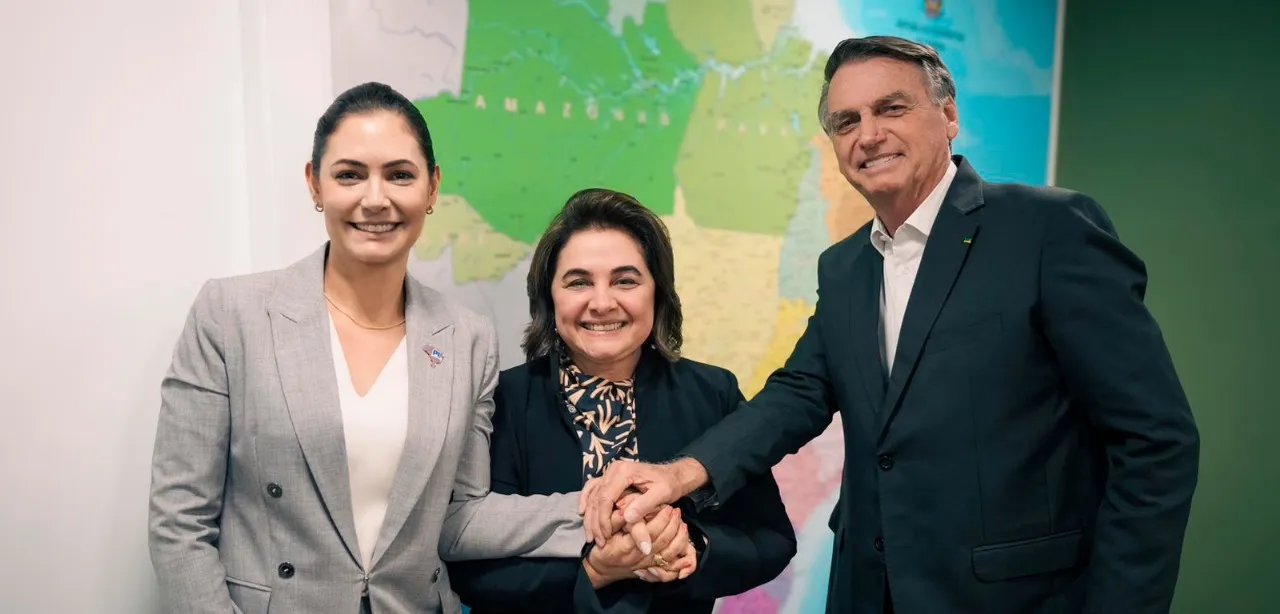 You are currently viewing Bolsonaro oficializa apoio a Maria do Carmo para Governo do Amazonas