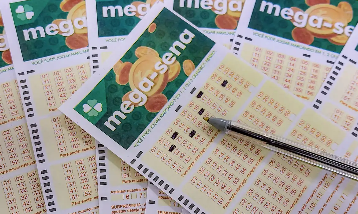 You are currently viewing Mega-Sena sorteia nesta quinta-feira prêmio acumulado em R$ 45 milhões