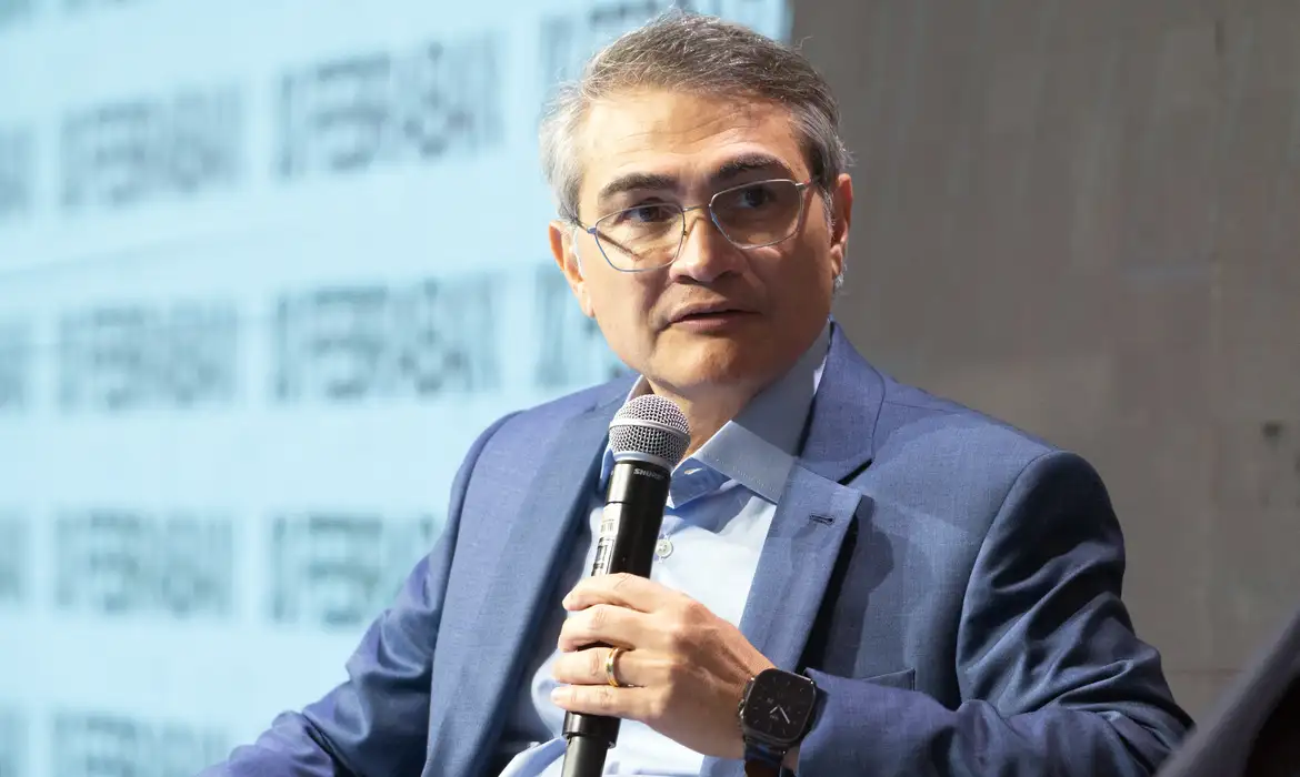 You are currently viewing Febraban vê risco no uso de bets para lavagem de dinheiro do crime