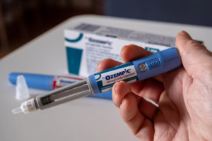 Read more about the article Ozempic passa a ser vendido somente com retenção de receita; médicos alertam para uso abusivo no Brasil