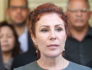 Read more about the article CCJ da Câmara abre prazo para Carla Zambelli se defender em processo sobre perda do mandato