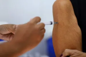 Leia mais sobre o artigo Com vacinação em 35%, Brasil vive surto de influenza