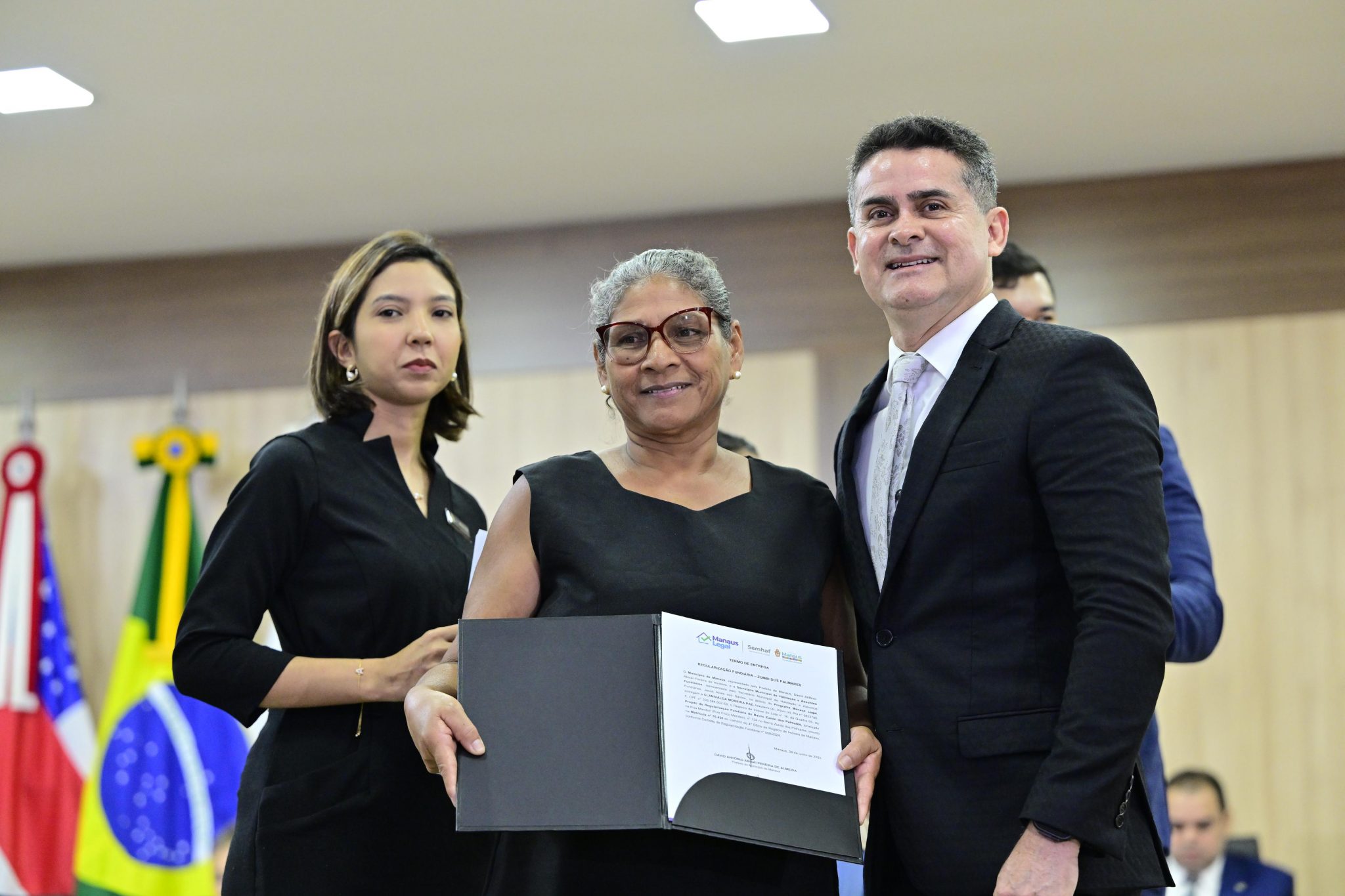 You are currently viewing Prefeito David Almeida participa da abertura da “Semana Solo Seguro – Favela 2025” e destaca avanços na regularização fundiária em Manaus