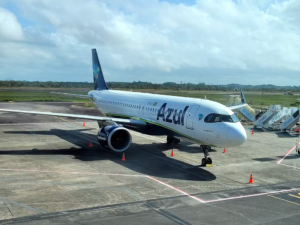 Read more about the article Avião com destino a Parintins apresenta problema e retorna para Manaus