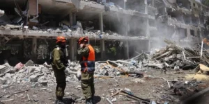 Read more about the article Irã lança 30 mísseis contra Tel-Aviv após entrada dos EUA no conflito; Israel responde