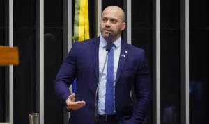 Read more about the article Moraes determina que Daniel Silveira seja submetido a perícia médica 
