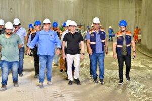 Read more about the article Prefeito David Almeida apresenta obras do complexo viário Rei Pelé que será entregue no próximo dia 16 com 100% dos recursos municipais