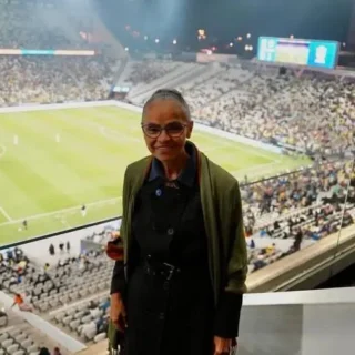 Seleção Brasileira homenageia Marina Silva após violência de gênero no Senado