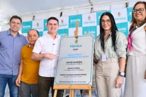 Read more about the article Prefeito David Almeida entrega policlínica ampliada e modernizada no Monte das Oliveiras