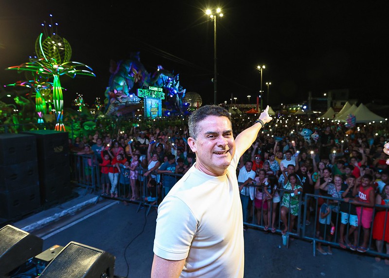 No momento, você está visualizando Prefeito David Almeida celebra 1 ano do Parque Gigantes da Floresta com 30 mil pessoas e 12 toneladas de alimentos arrecadados