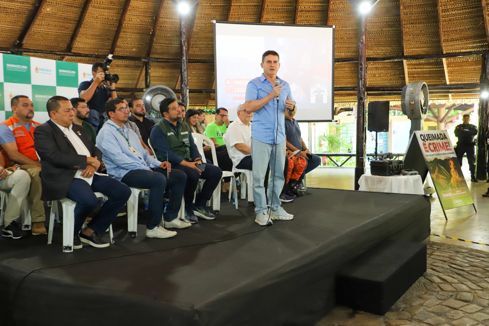 You are currently viewing Prefeito David Almeida lança nova ‘Campanha de Prevenção às Queimadas’ e coloca Manaus como referência nacional na prevenção ambiental