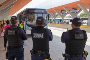 Read more about the article Prefeitura de Manaus registra redução de 1.000% no número de assaltos a ônibus do transporte coletivo em junho