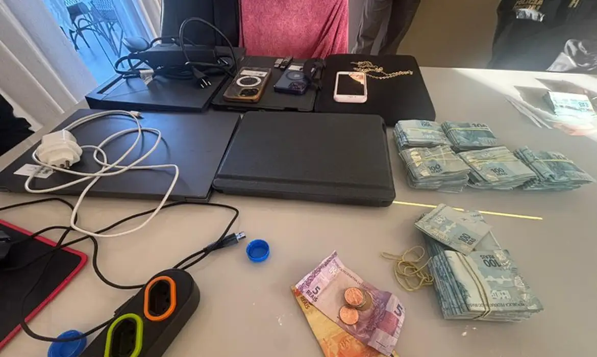 You are currently viewing PF faz operação contra fraudes em benefícios pagos pelo INSS