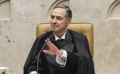 You are currently viewing Não há perseguição a ninguém no Brasil, Barroso responde a Trump