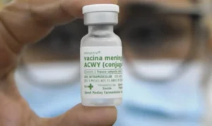 Read more about the article Meningite: entenda como fica vacinação com ACWY após mudança nas doses
