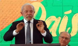 Leia mais sobre o artigo Lula diz que vai convidar Trump para a COP30, em Belém