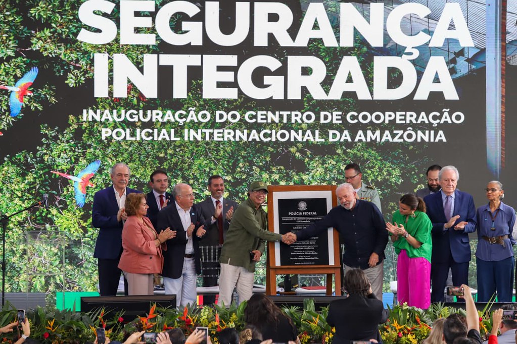 No momento, você está visualizando Prefeito David Almeida acompanha presidente Lula em agenda histórica em Manaus