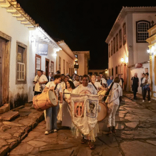 História afro nas escolas ajuda a reduzir preconceitos, dizem mestres