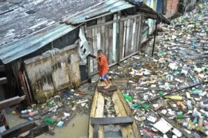 Leia mais sobre o artigo Pesquisadores do Amazonas apontam contaminação por plástico na Amazônia e riscos à saúde de populações