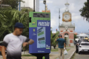 Leia mais sobre o artigo Câmeras do Sistema Paredão prendem 35 foragidos e recuperam 500 veículos em 3 meses no AM