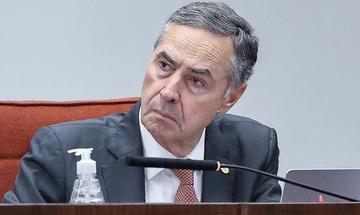 No momento, você está visualizando Barroso diz que sanções dos EUA contra o Brasil são injustas