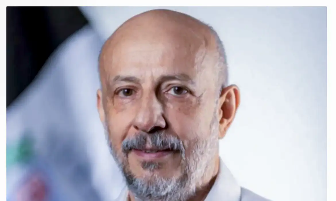 No momento, você está visualizando Polícia prende suspeita de envolvimento na morte de ex-delegado