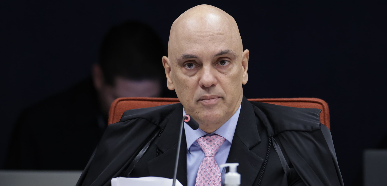 No momento, você está visualizando Em voto no STF, Moraes diz ser ‘esdrúxula’ ideia de que juiz deve ser ‘samambaia jurídica’