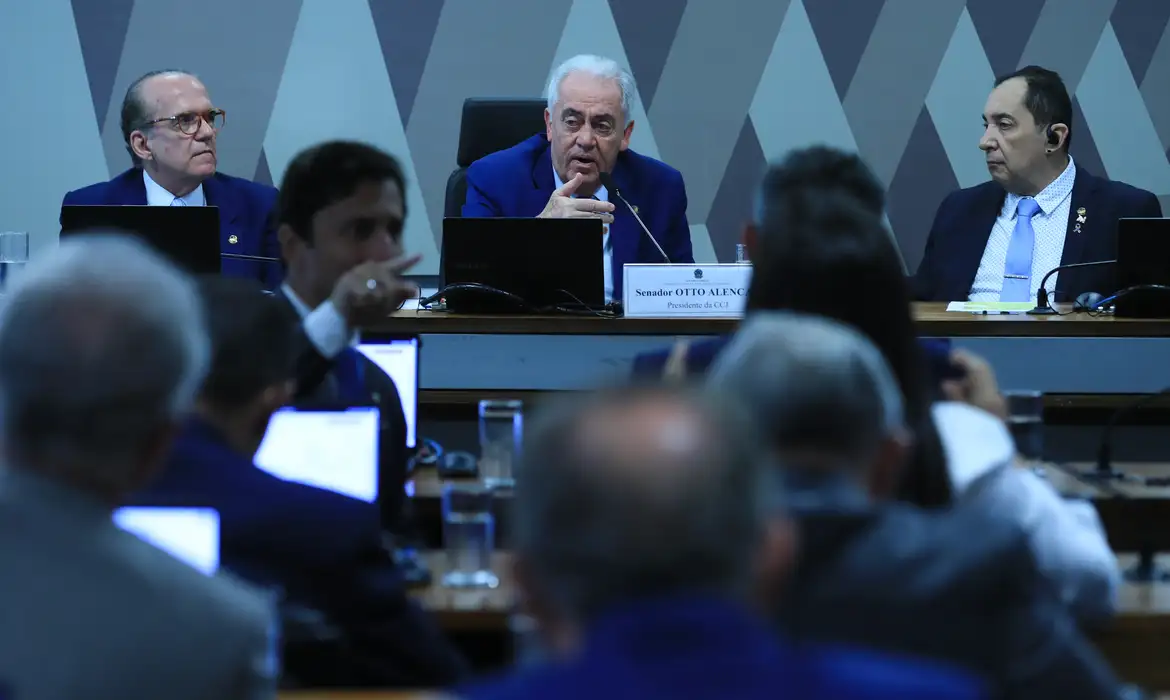 No momento, você está visualizando PEC da Blindagem abre portas do Congresso ao crime, diz relator