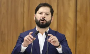 Leia mais sobre o artigo Boric e Petro se manifestam após condenação de Bolsonaro