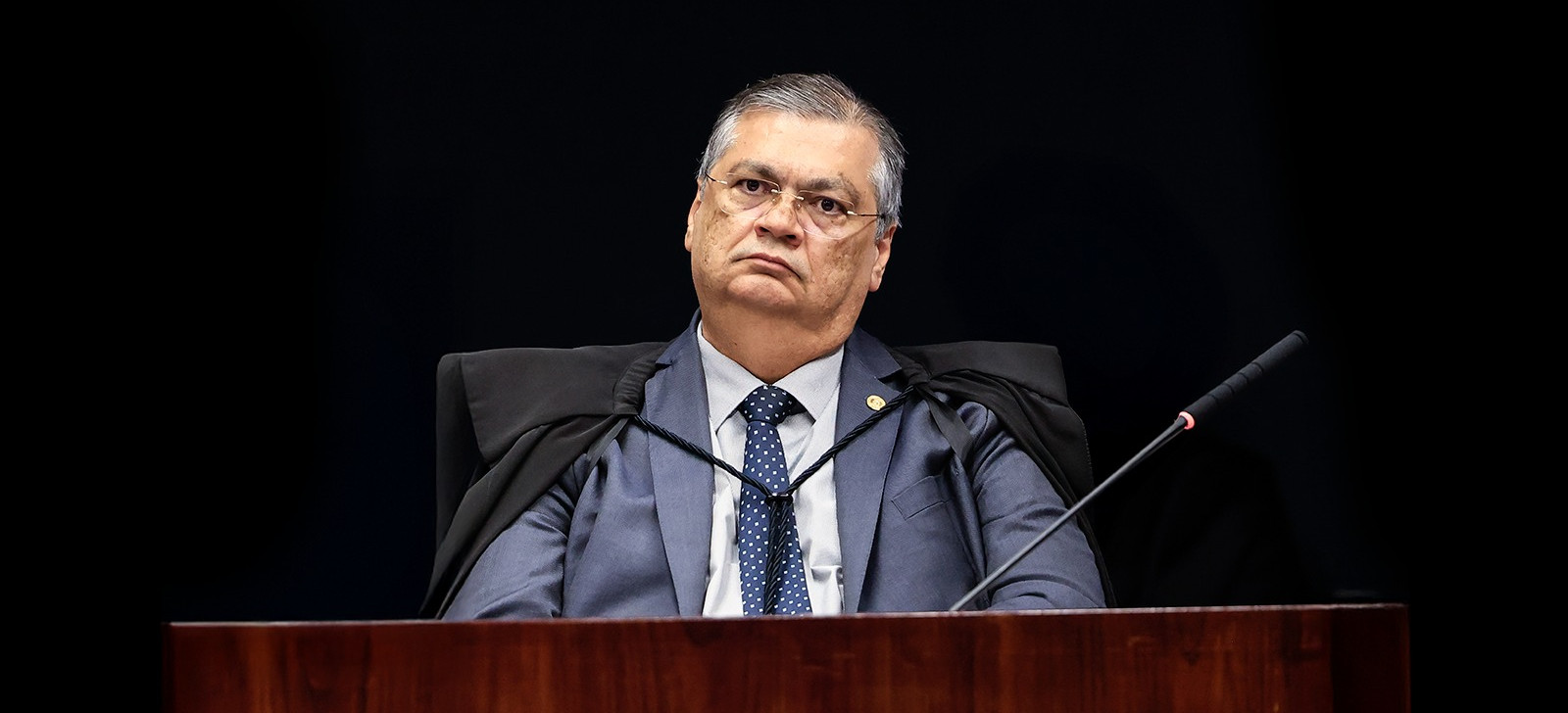 No momento, você está visualizando Mulher que tentou agredir Flávio Dino durante voo é indiciada pela PF