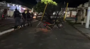 Leia mais sobre o artigo Motociclista embriagado colide contra pula-pula e deixa jovem e bebê feridos em Itacoatiara