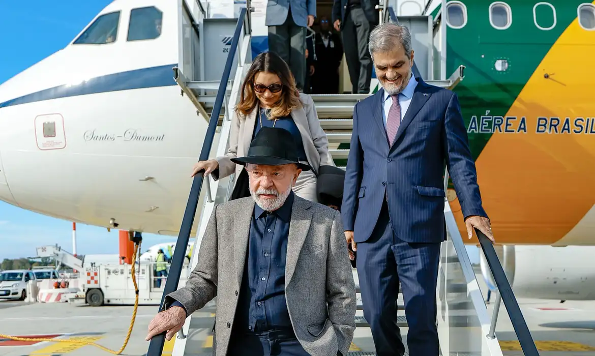No momento, você está visualizando Lula participa de evento da FAO e visita o papa Leão XIV nesta segunda