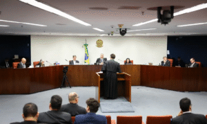 Leia mais sobre o artigo Moraes vota por condenar os sete réus do Núcleo 4 da trama golpista