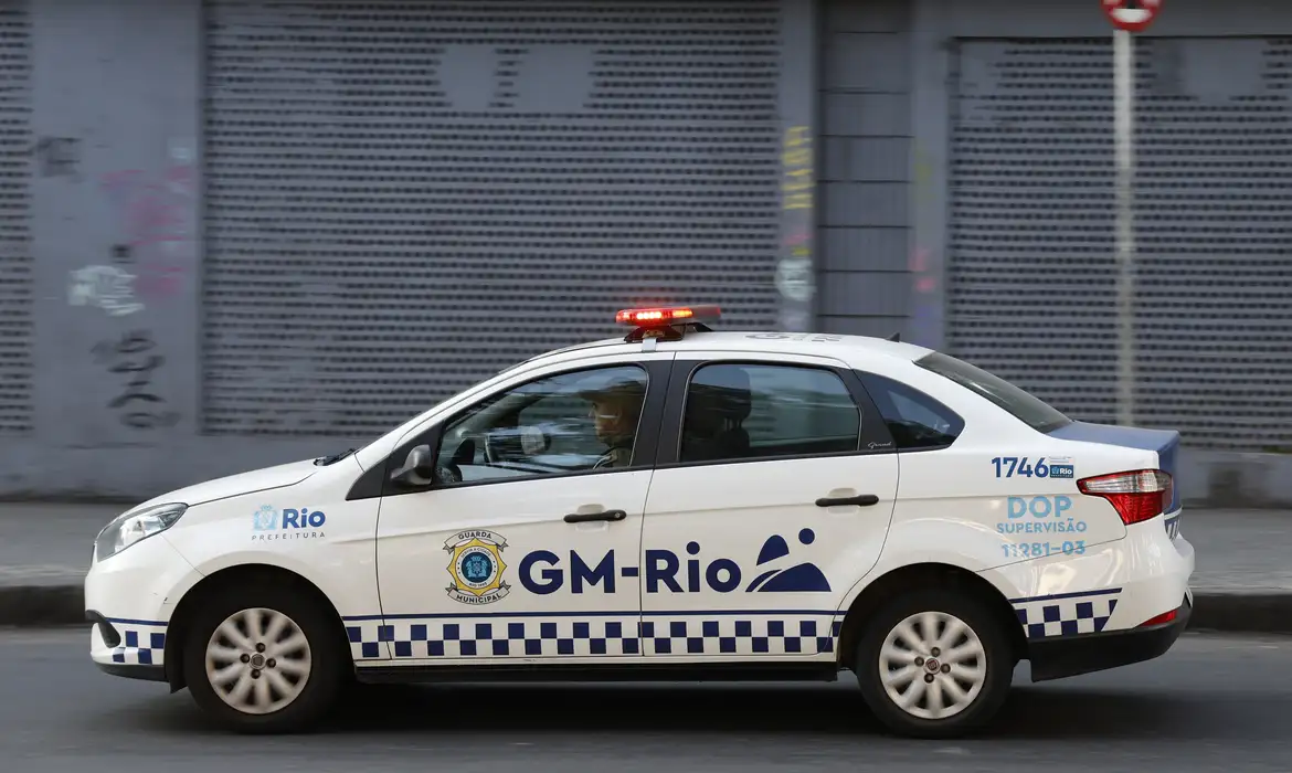 No momento, você está visualizando Elite da Guarda Municipal que atuará armada no Rio recebe treinamento
