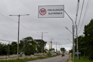 Leia mais sobre o artigo Manaus terá 20 novos radares, incluindo modelo que monitora tráfego de veículos pesados