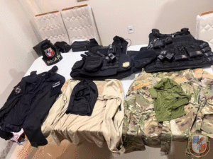 Leia mais sobre o artigo Maior apreensão de ouro do AM tem 77 barras avaliadas em R$ 45 milhões e 3 policiais presos; entenda